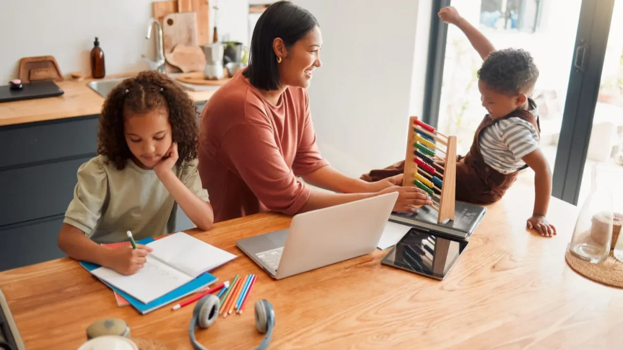 AI printer helps homeschooling brands
